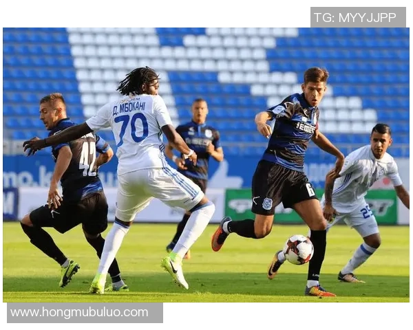 海登海姆与汉堡上半场激战回顾比分分析与精彩瞬间总结